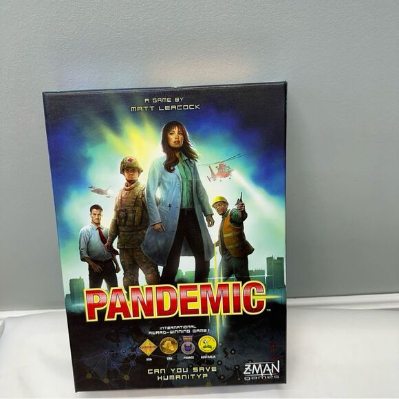Pandemic Z-Man strategy board game all pieces present - Picture 1 of 4
